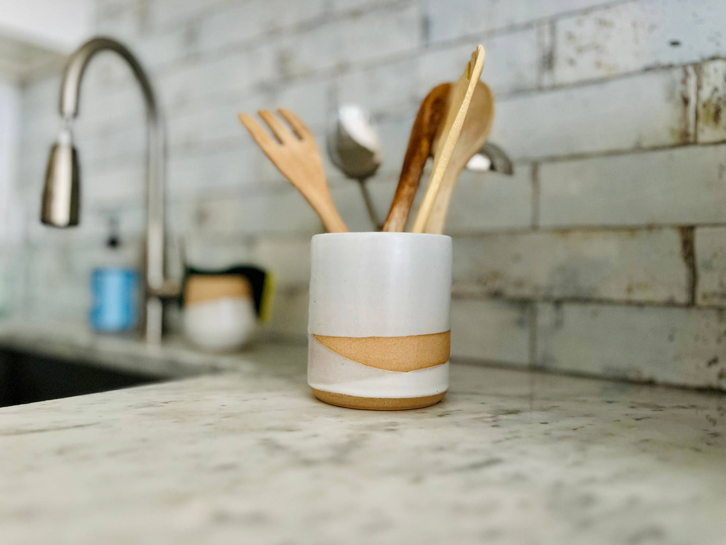 Handmade Criss-Cross Utensil Holder – Ceramic Crock