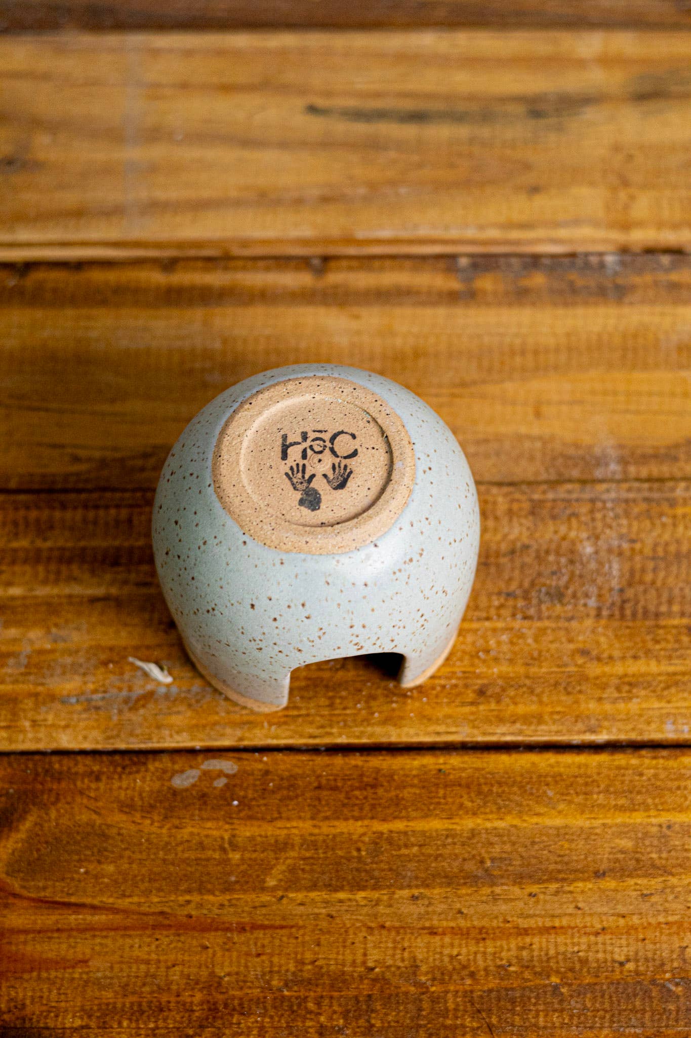 Handmade Ceramic Sponge Holder – Modern Sink Accessory