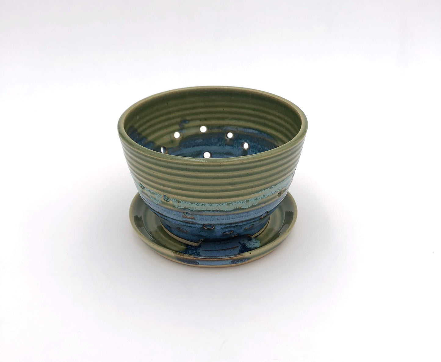 Classic Summer Berry Bowl With Saucer - Ceramic Colander