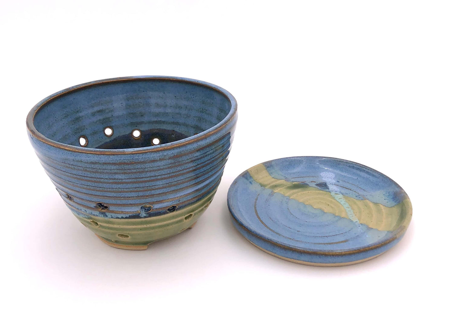 Classic Summer Berry Bowl With Saucer - Ceramic Colander