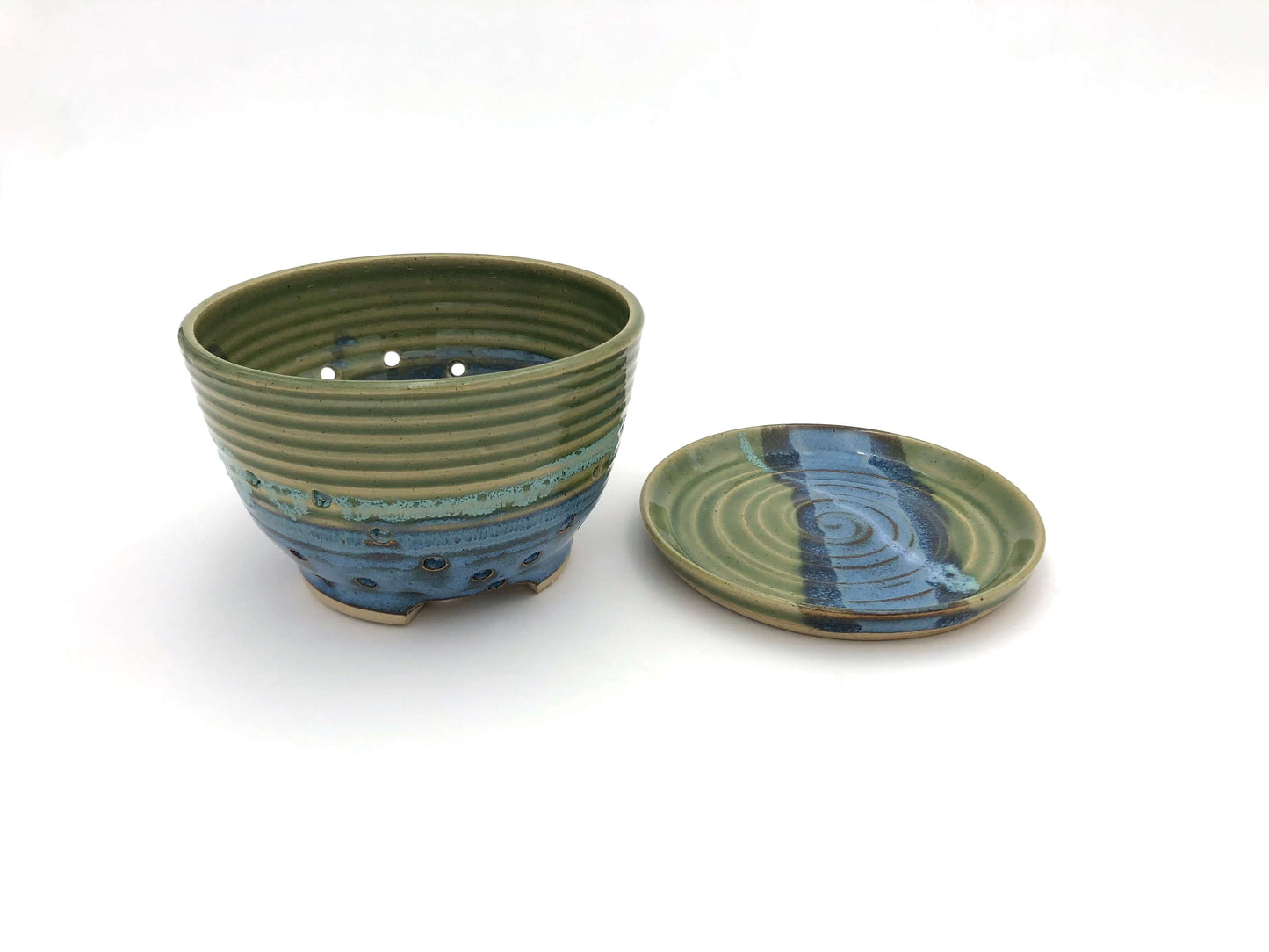 Classic Summer Berry Bowl With Saucer - Ceramic Colander