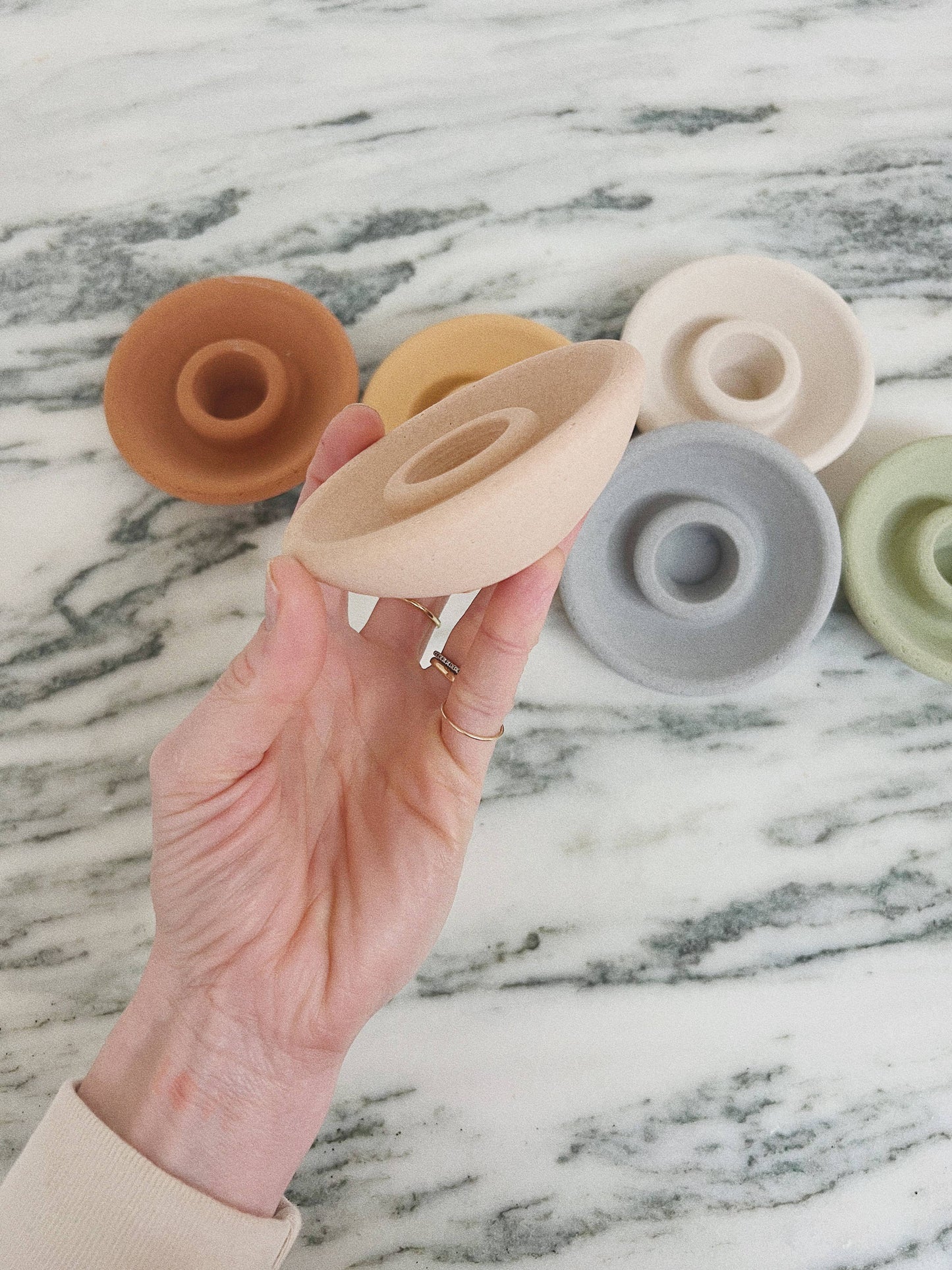 Saucer candle holder