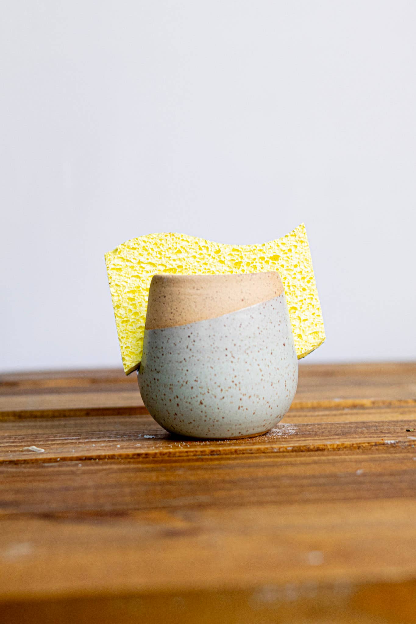 Handmade Ceramic Sponge Holder – Modern Sink Accessory