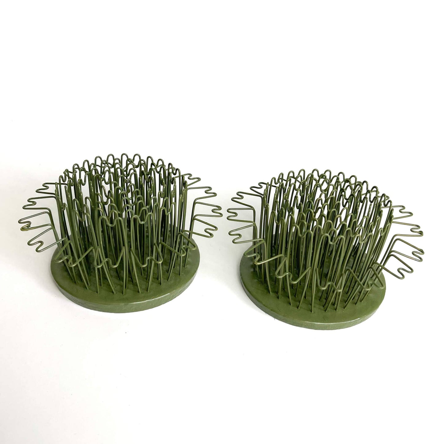 Floral Genius - Round Hairpin Flower Holder Flower Frog: 3"
