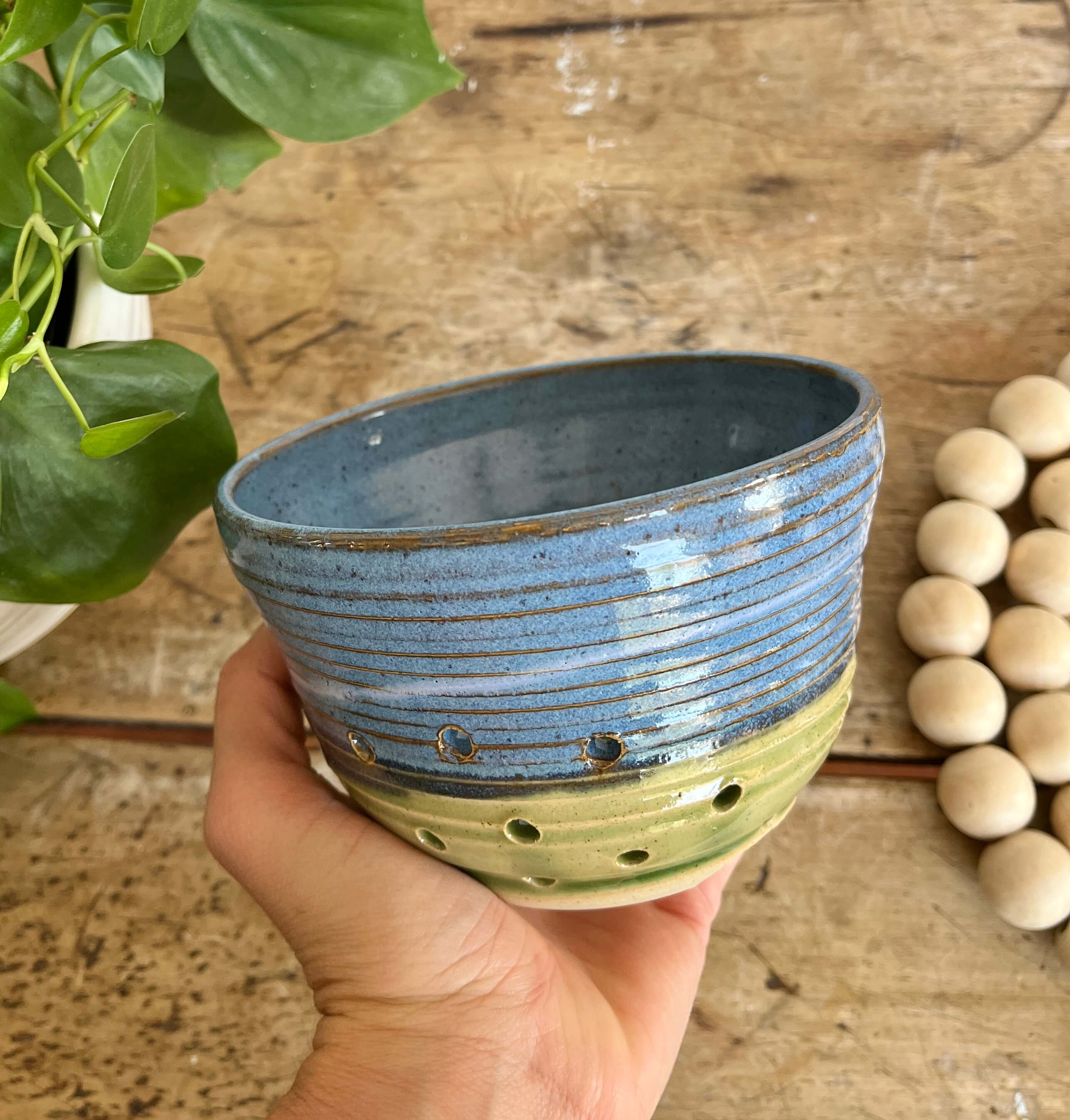 CoastalClayCo Berry Bowl With Saucer - Thumbnail 4