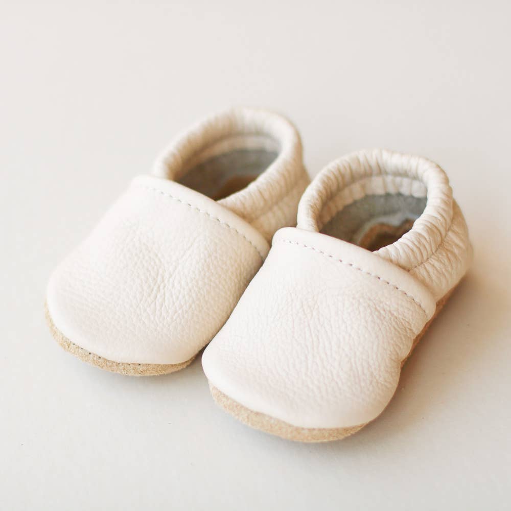 Gender Neutral Baby Moccs in Cream | Slip-On Baby Shoes