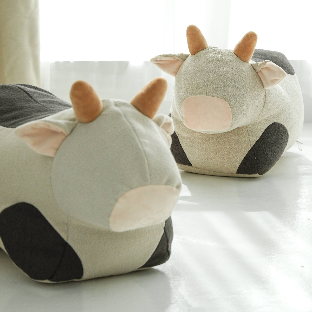 MOO MOO COW POUF Ride-on toys