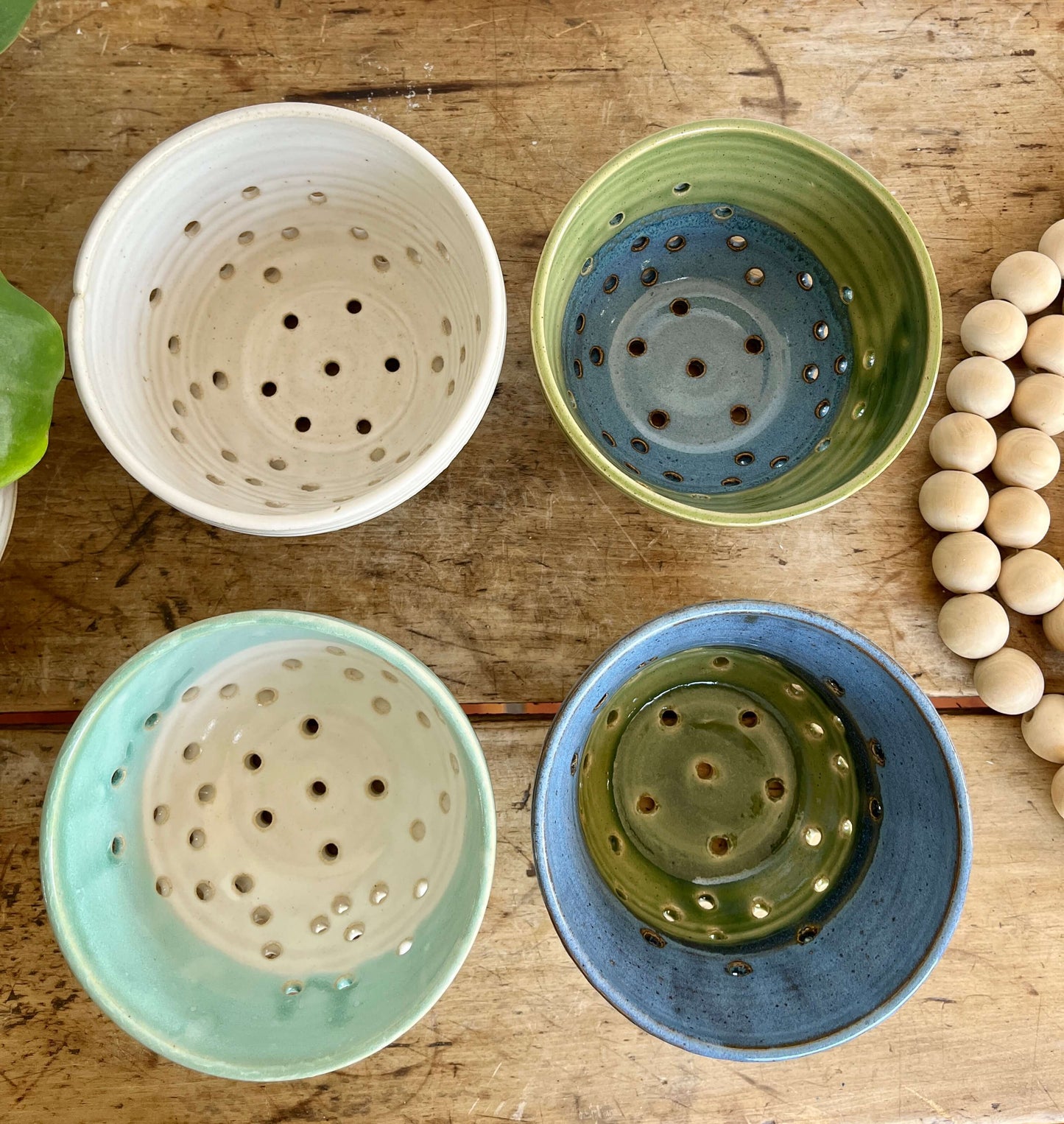 Classic Summer Berry Bowl With Saucer - Ceramic Colander