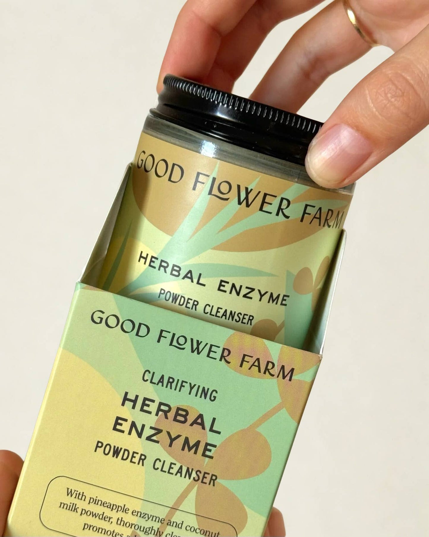 Herbal Enzyme Powder Cleanser / 4 oz