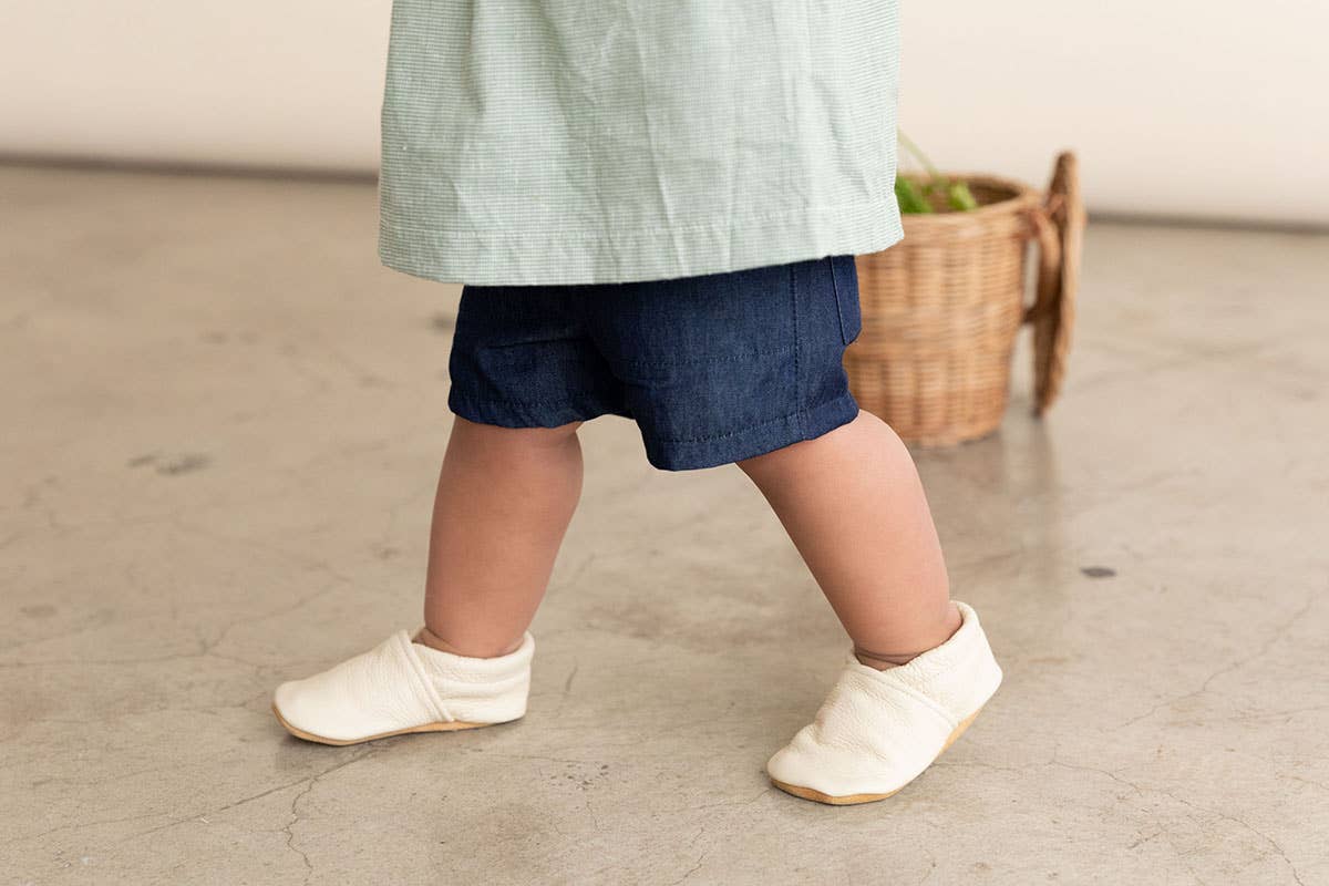 Gender Neutral Baby Moccs in Cream | Slip-On Baby Shoes